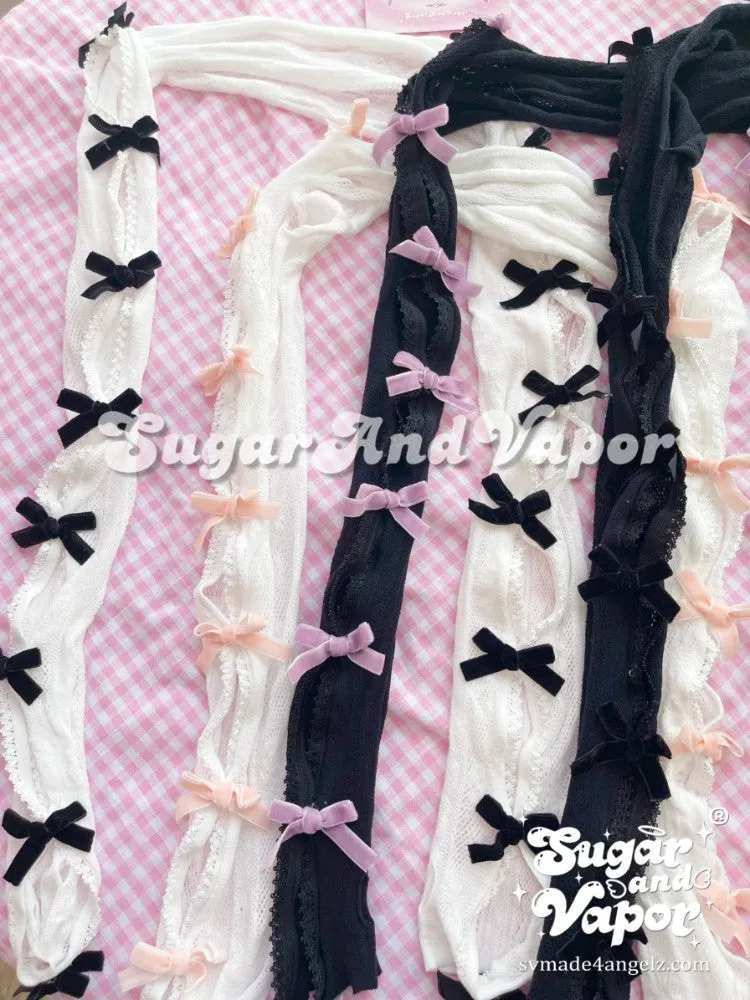 Optimize the title of this e-commerce product to be in English and include necessary modifiers.

Alanis Black Fishnet Sleeves Gloves Shrug