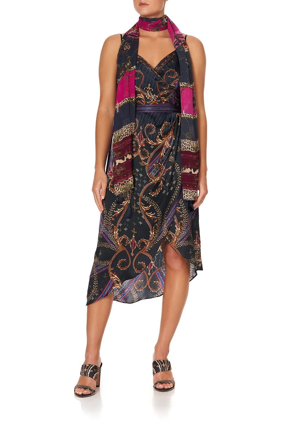 LONG SCARF DINING HALL DARLING